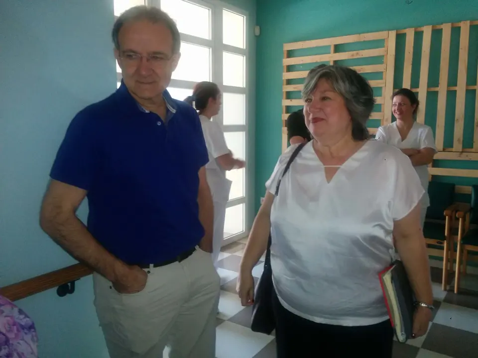 Mercedes Murias y Consolacion Serrano visitan el Centro de Dia de Almendralejo (7)