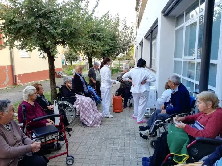 La residencia de Madrigal de la Vera recupera La Calbot&aacute; (11)