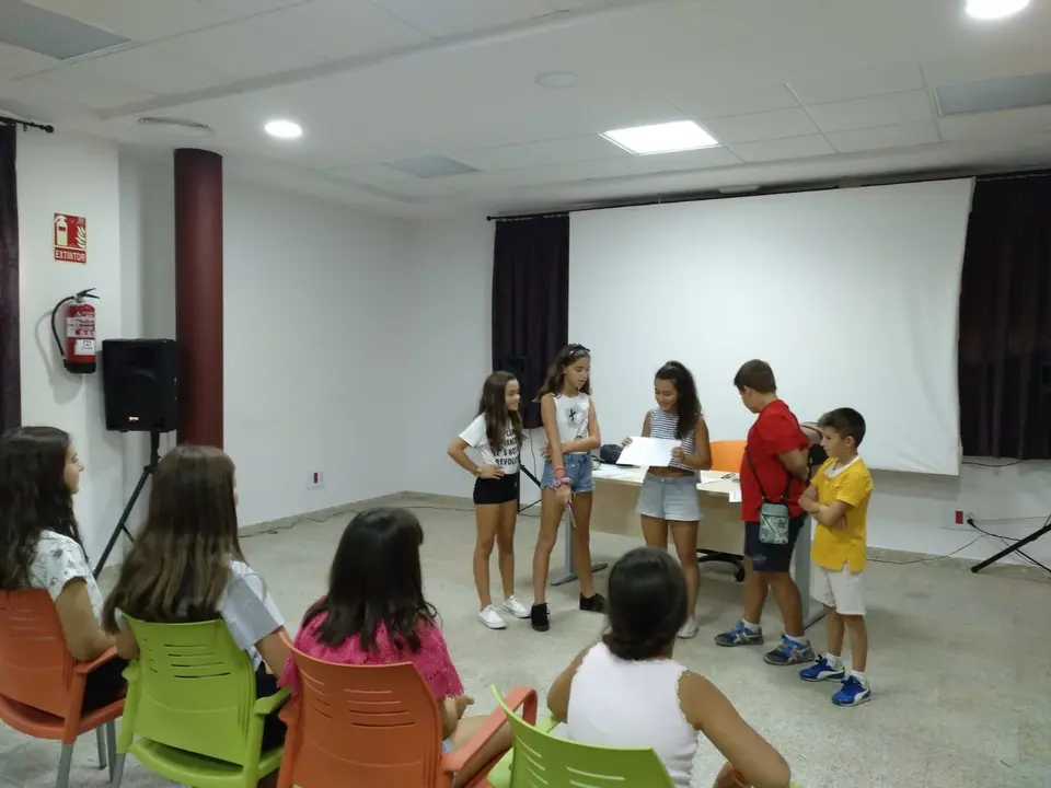 Colegiales de Cilleros participan en Alcemos nuestra voz (4)
