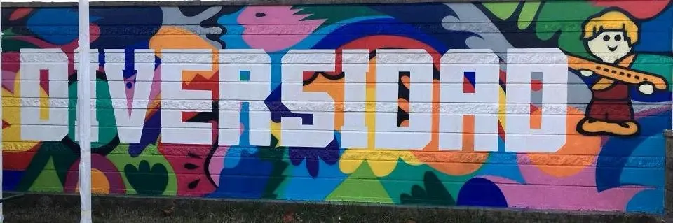 Chefo Bravo realiza un grafiti por la Diversidad (13)