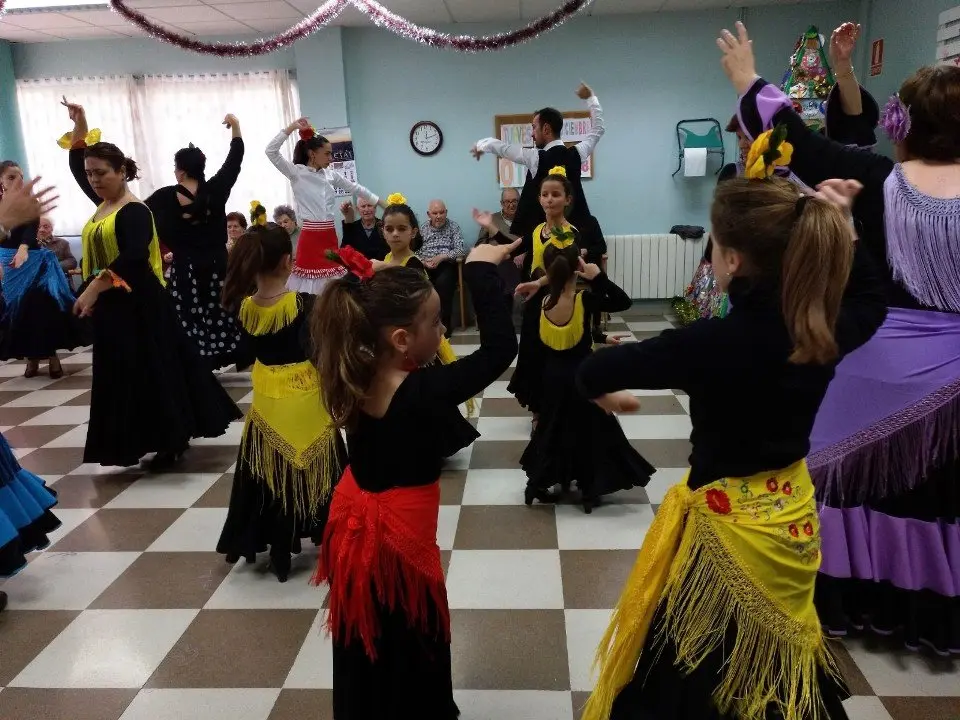 Grupo de sevillanas en Almendralejo (7)