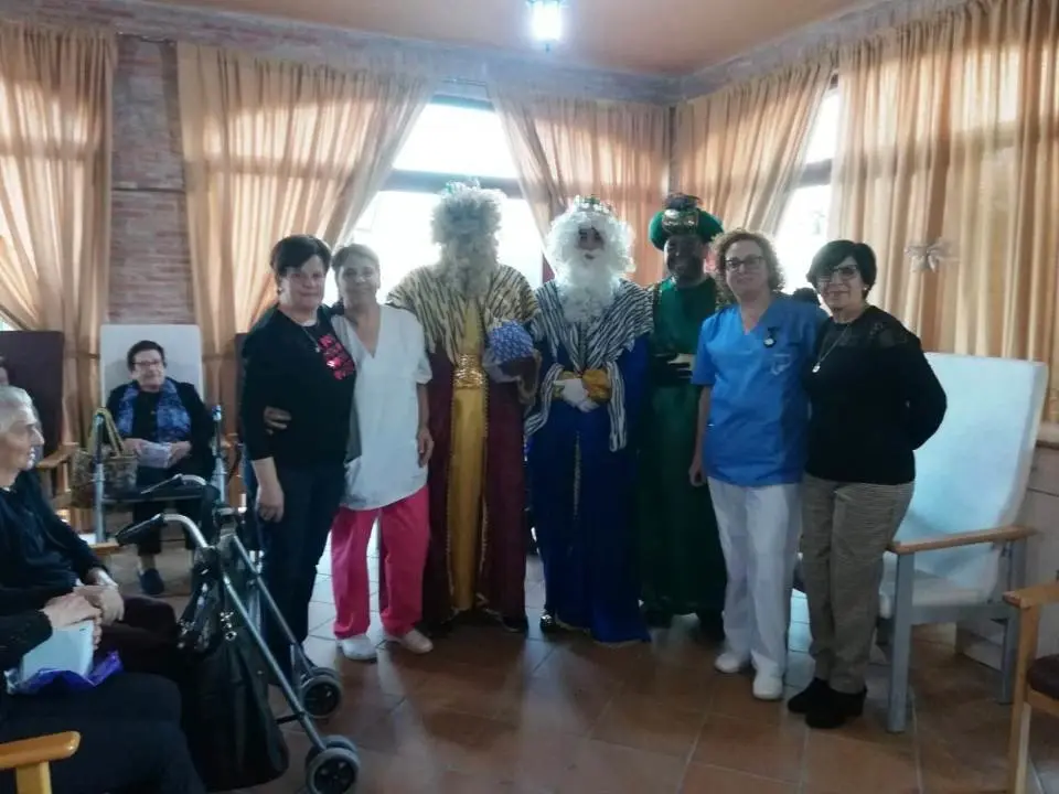 CARRASCALEJO Visita de los Reyes Magos 01019 (1)