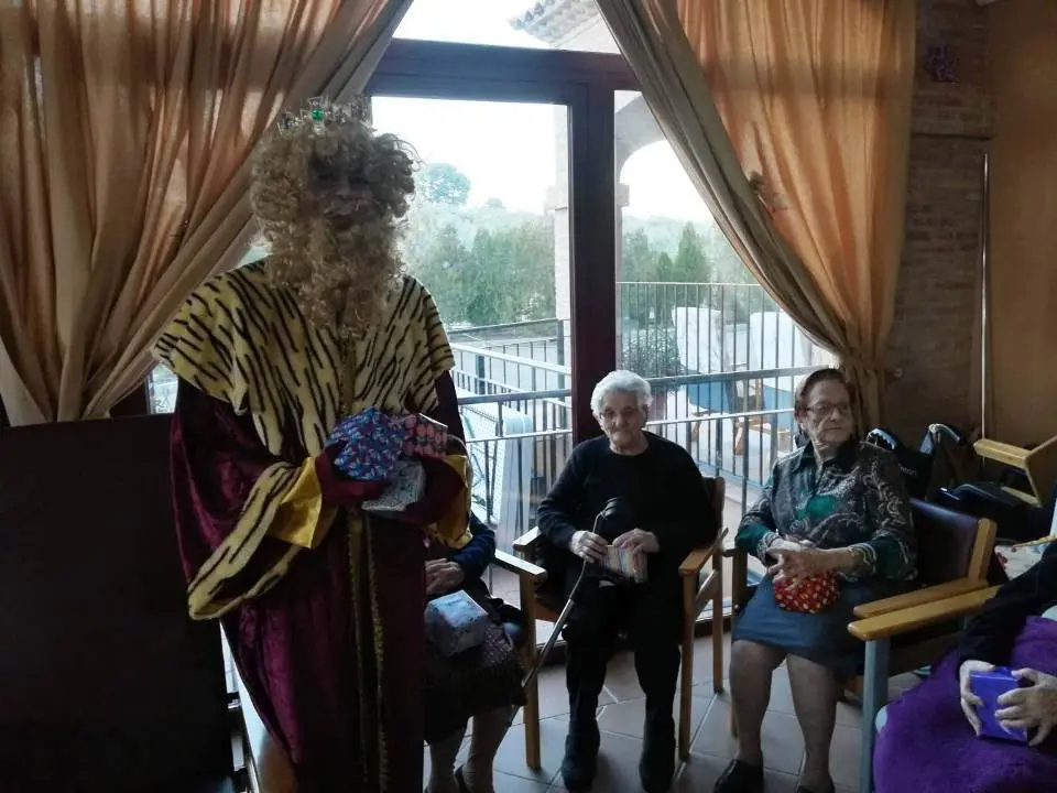 CARRASCALEJO Visita de los Reyes Magos 01019 (5)