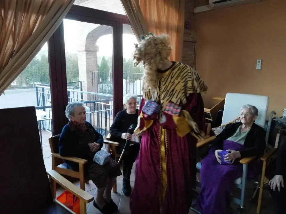 CARRASCALEJO Visita de los Reyes Magos 01019 (6)