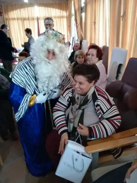 CARRASCALEJO Visita de los Reyes Magos 01019 (9)
