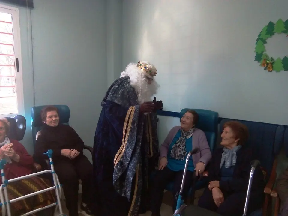 ALMENDRALEJO Visita de los Reyes Magos 01019 (2)