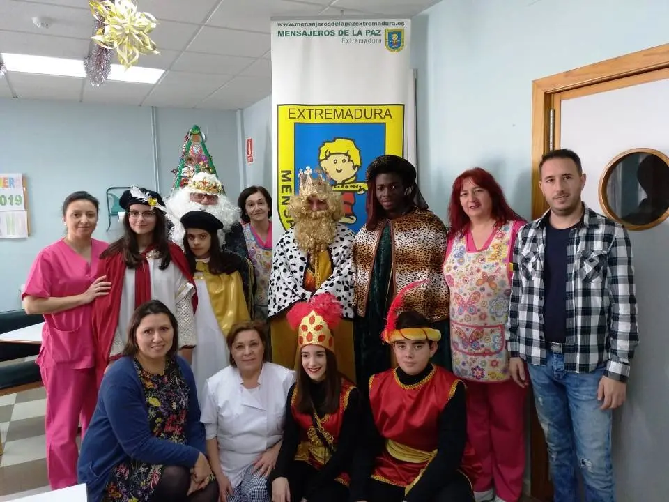 ALMENDRALEJO Visita de los Reyes Magos 01019 (5)