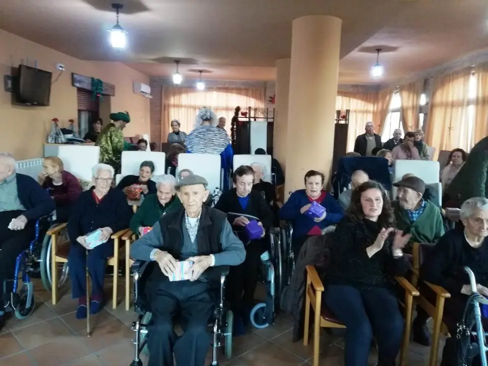 CARRASCALEJO recibe a los Reyes Magos 019 (7)