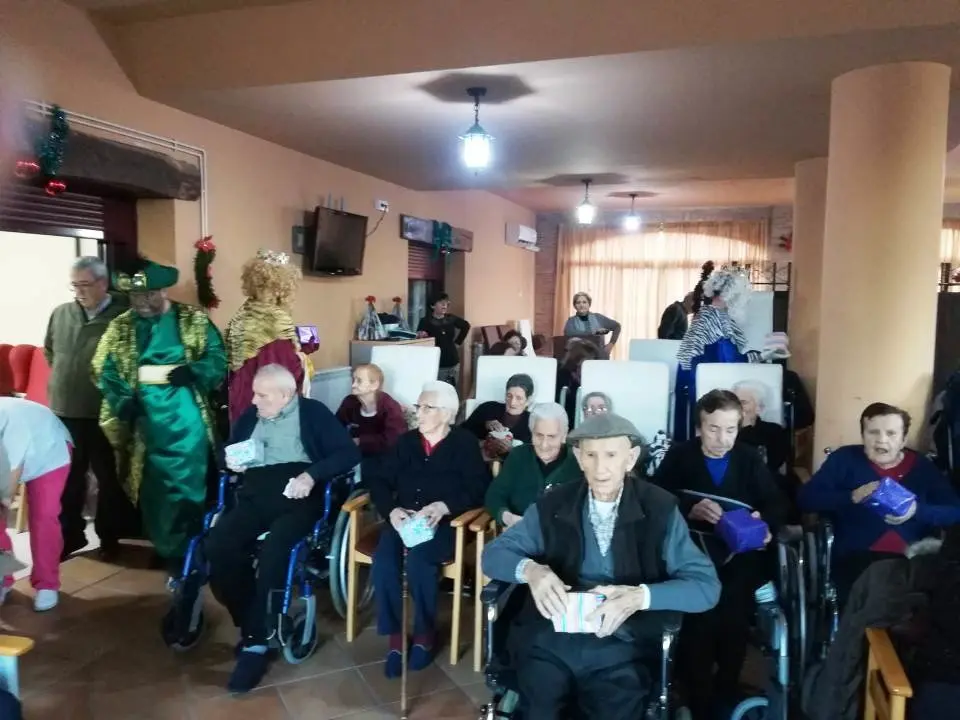 CARRASCALEJO recibe a los Reyes Magos 019 (8)