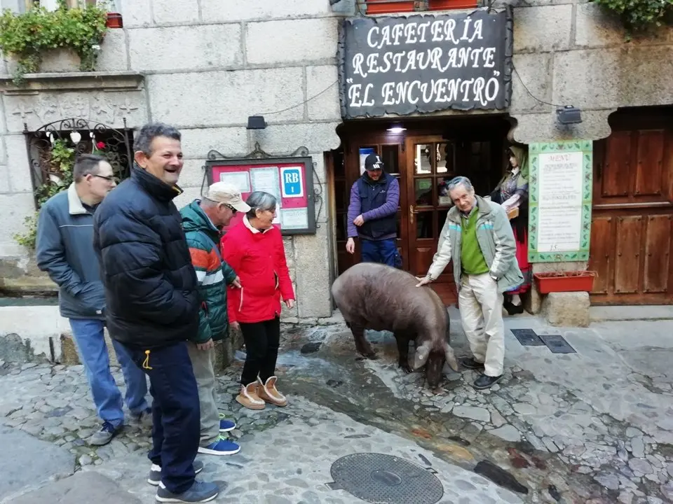 Residentes de Nu&ntilde;omoral en La Alberca (2)