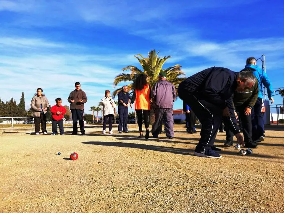 Los jovenes de TEEN EMPRENDE entrenan para jedes con usuariuos del COM (6)