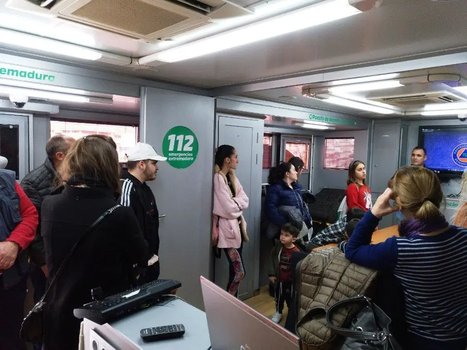 Familias del Programa emeritense visitan el 112 02019 (8)