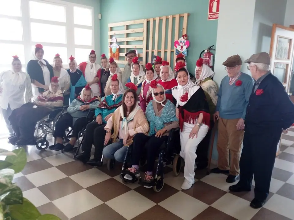Tiera de Barros se llena de chulapos en Almendralejo (1)