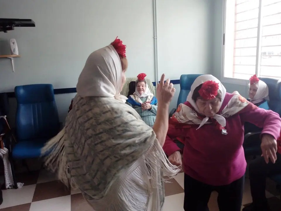 Tiera de Barros se llena de chulapos en Almendralejo (11)