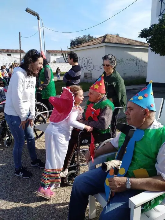 El Encinar vive el Carnaval en Vegaviana (10)