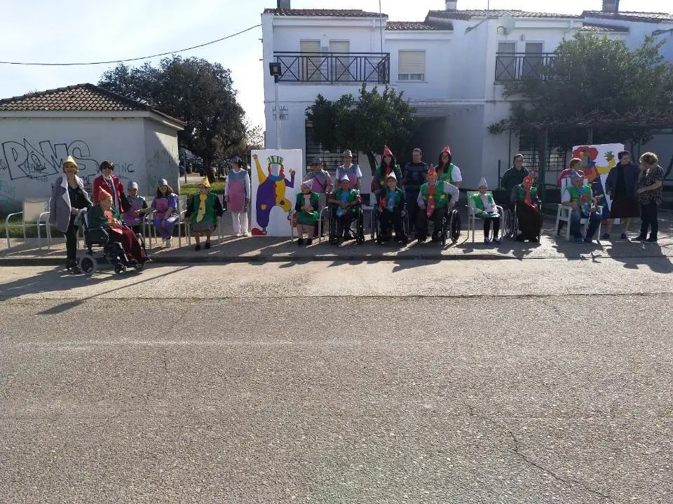 El Encinar vive en Vegaviana el Carnaval (2)