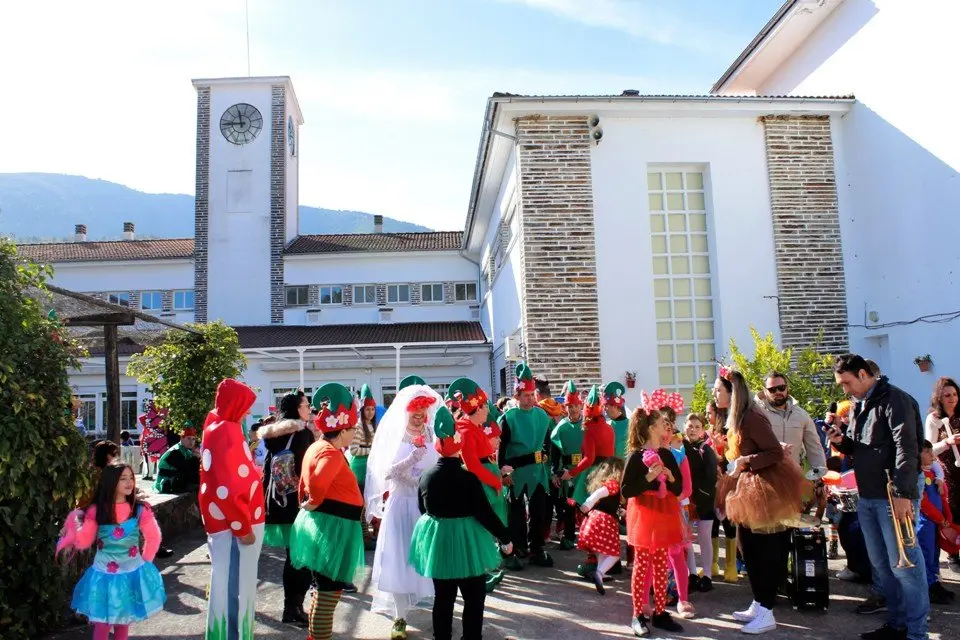 Los residentes de Nu&ntilde;omoral viven el Carnaval 2019 (1)