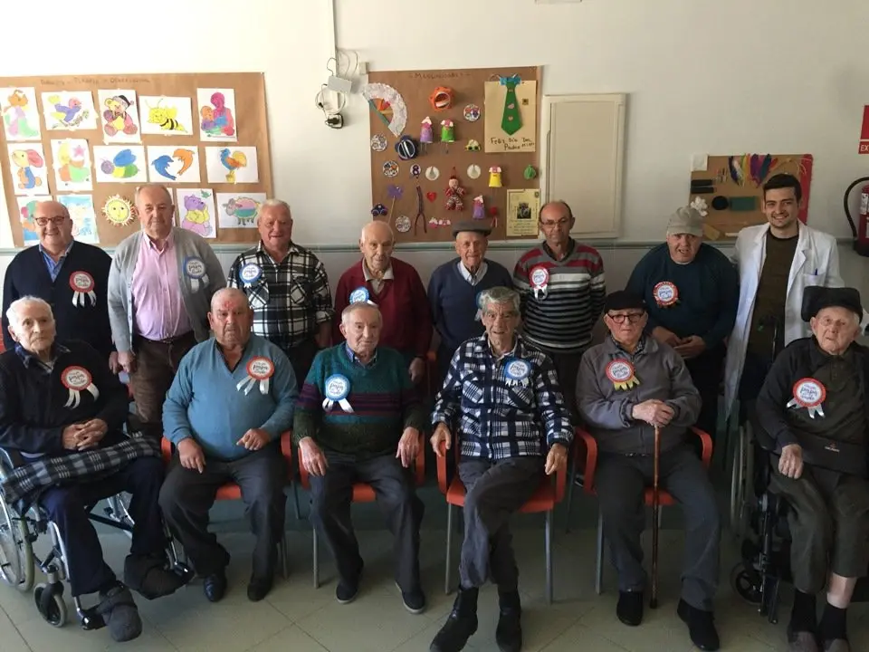 La residencia de Pinofranqueado celebra el Dia del Padre (2)