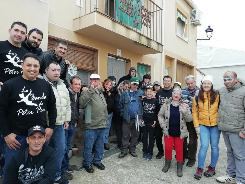 Residentes de Nu&ntilde;omoral en el Festivalino 04019 (19)