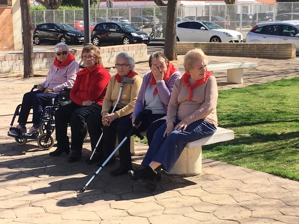 Usuarios de Tierra de Barros en el parque San Jose 04019 (4)