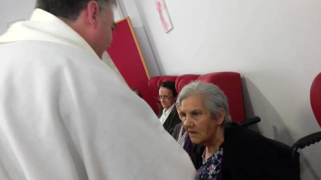 Virgen de Fatima visita la residencia El Encinar 0519 (3)