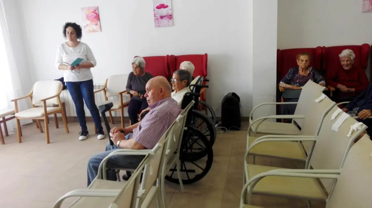 Virgen de Fatima visita la residencia El Encinar 0519 (7)