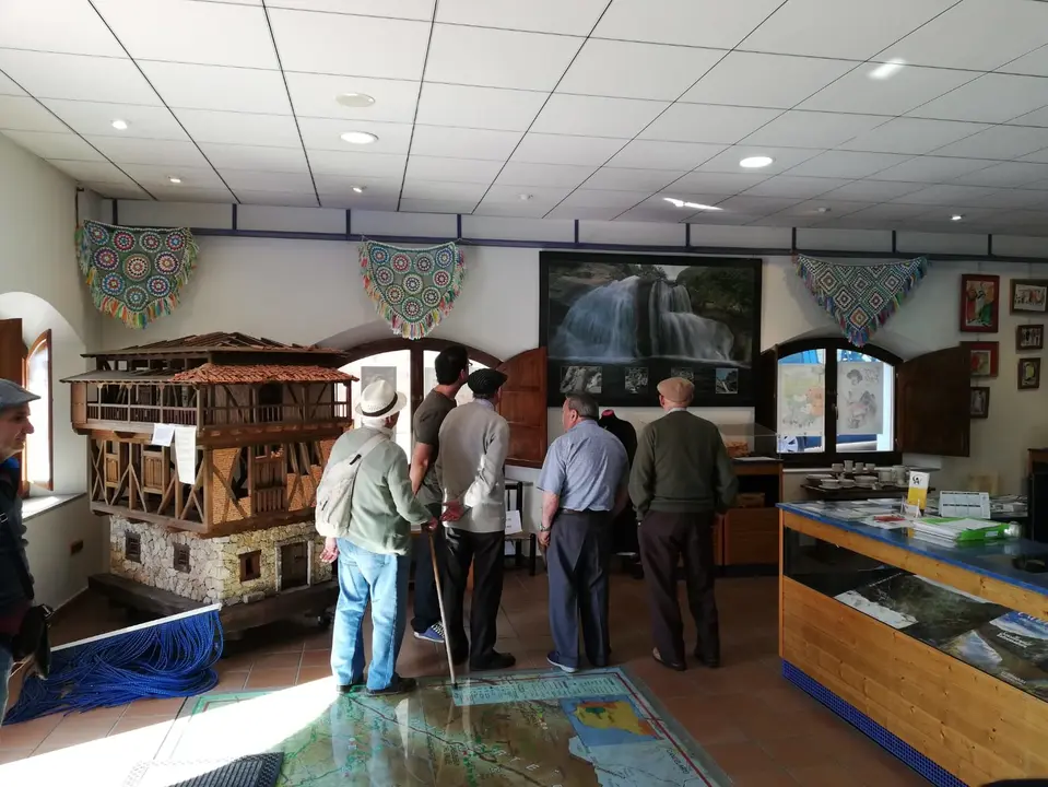 MADRIGAL excursion a Vllna de la Vera 05019 (1)