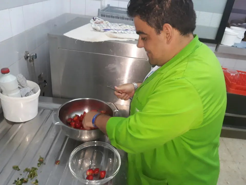 Alumos de Pretaller en el taller de cocina 05019 (19)