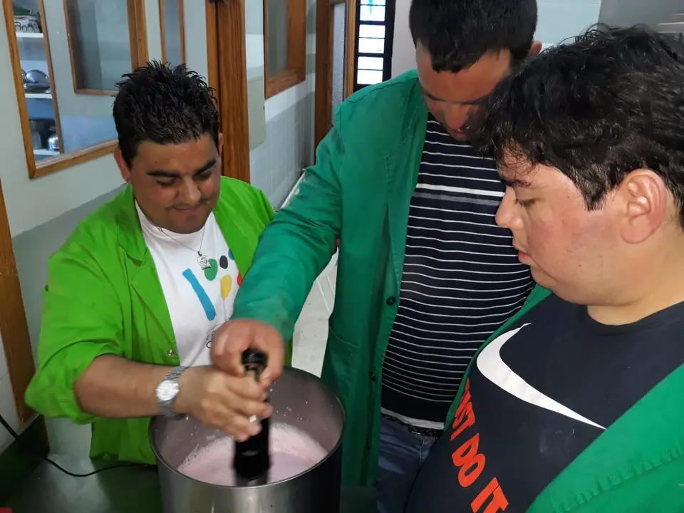 Alumos de Pretaller en el taller de cocina 05019 (29)