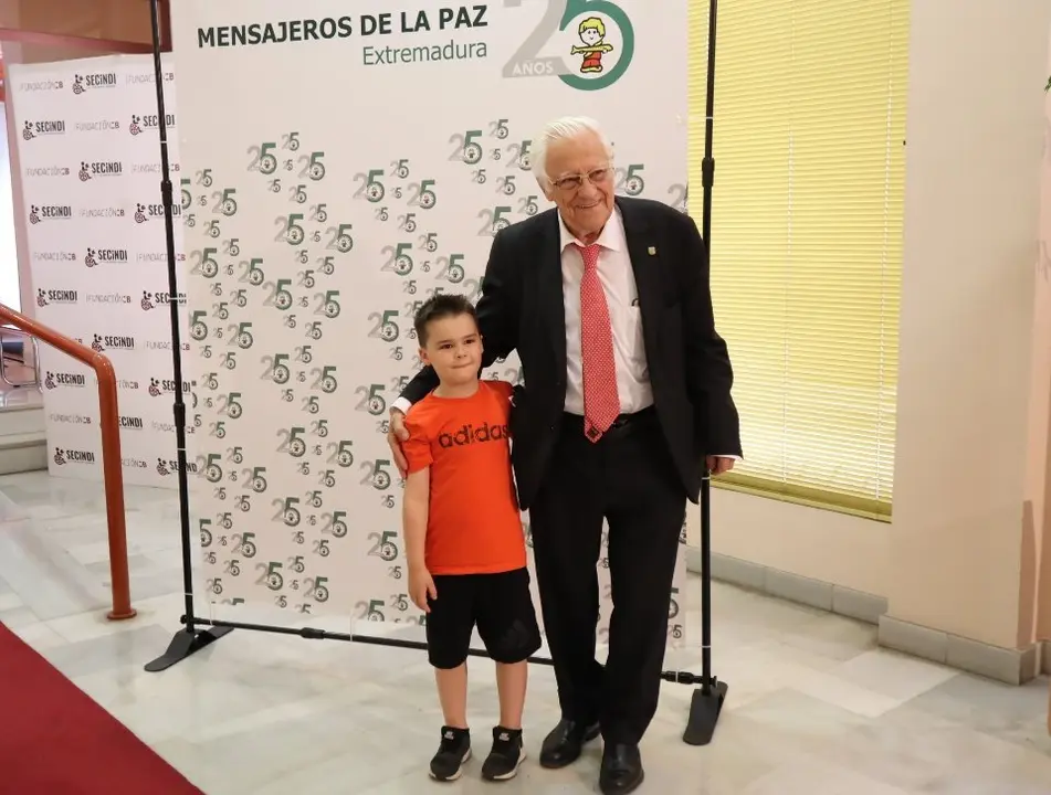 Charla padre Angel en Merida XXV aniversario (29)