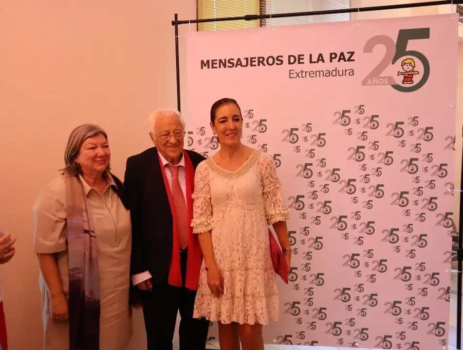 Charla padre Angel en Merida XXV aniversario (342)