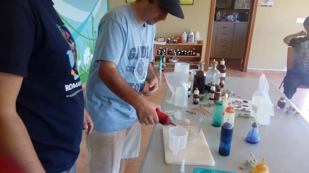 COM Taller de aromaterapia en Romangordo 07019 (1)