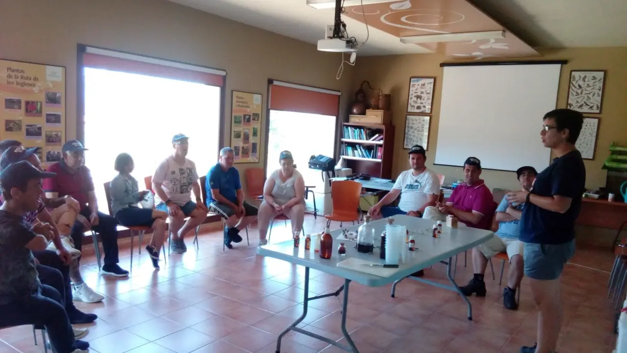 COM Taller de aromaterapia en Romangordo 07019 (6)