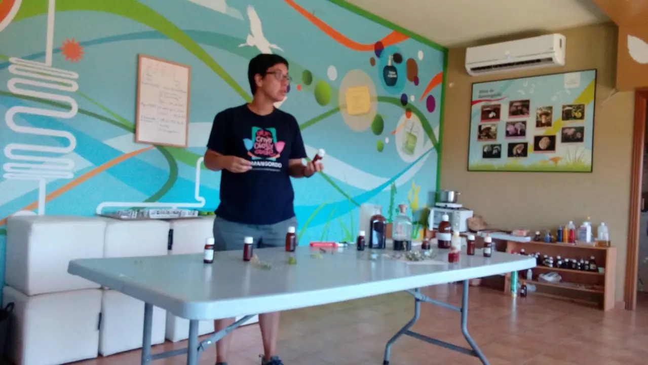 COM Taller de aromaterapia en Romangordo 07019 (10)