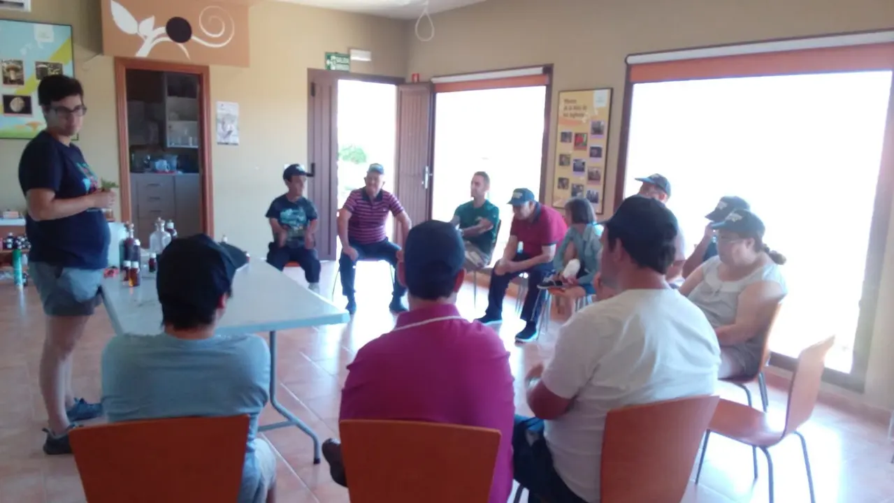COM Taller de aromaterapia en Romangordo 07019 (14)