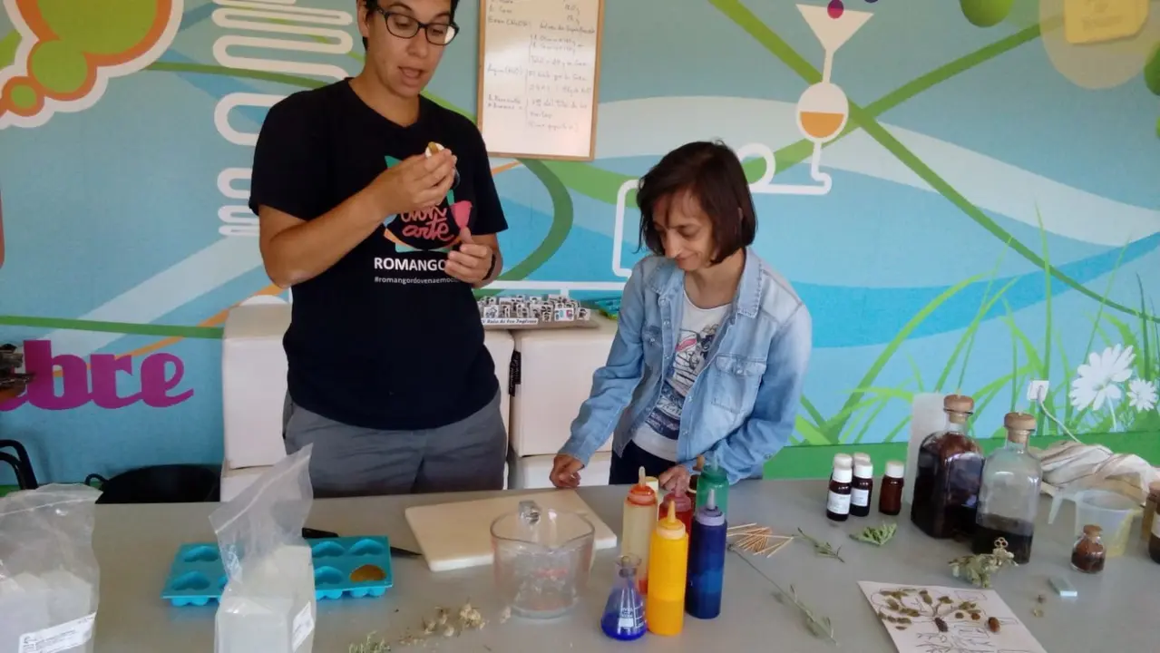 COM Taller de aromaterapia en Romangordo 07019 (20)