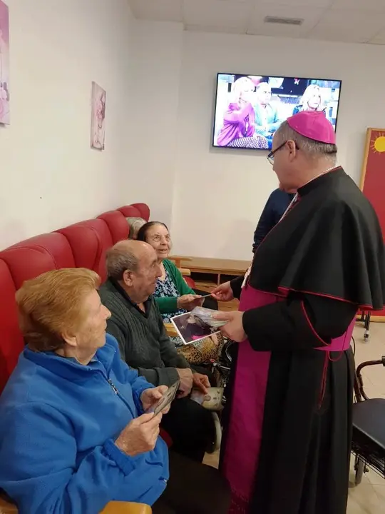 El encinar recibe al obispo de Coria 10019 (4)