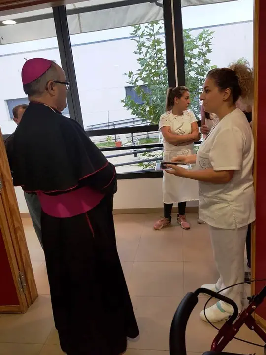 El encinar recibe al obispo de Coria 10019 (6)