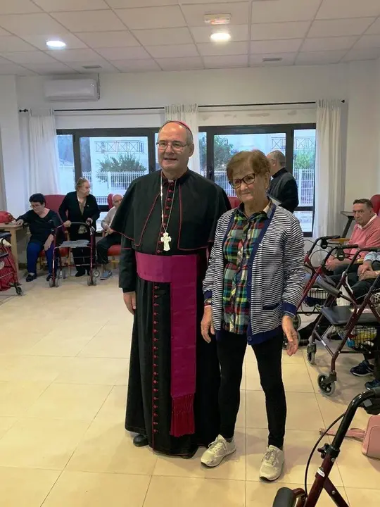 El encinar recibe al obispo de Coria 10019 (25)