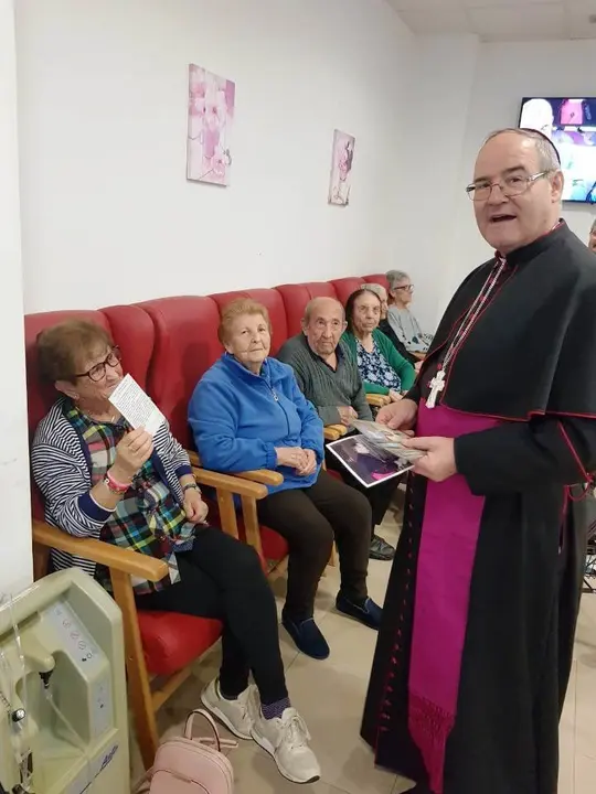El encinar recibe al obispo de Coria 10019 (26)