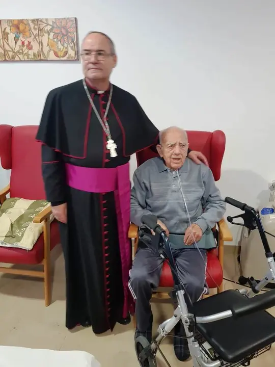El encinar recibe al obispo de Coria 10019 (28)