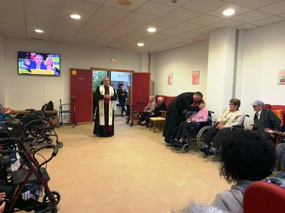 El encinar recibe al obispo de Coria 10019 (31)