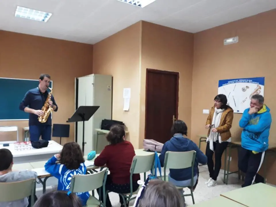 Pretaller en la Escuela Municipal de Musica 11019 (13)