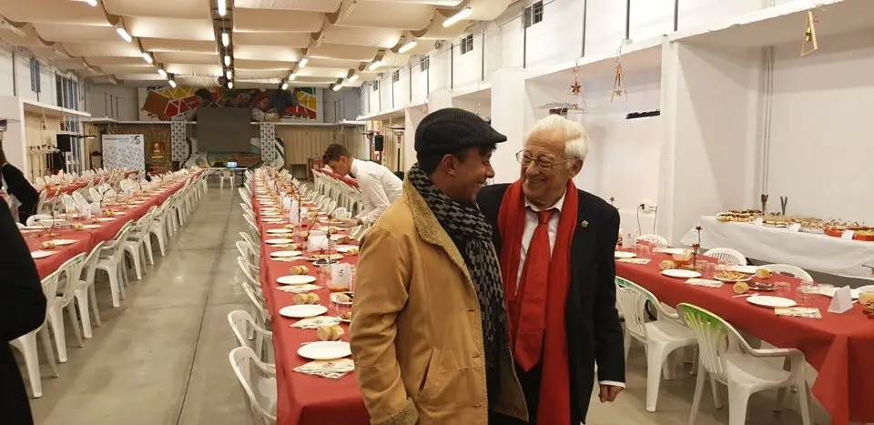 Cena solidaria de Navidad 2019025