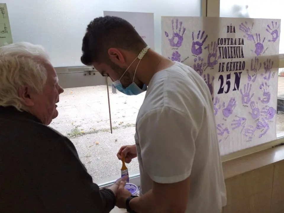Actividad Igualdad en la tercera Edad. Programa de Igualdad Incluyel-as. Diputaci&oacute;n de C&aacute;ceres. (2)