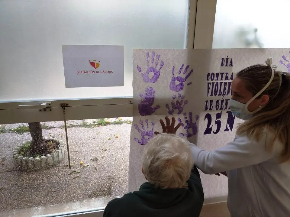 Actividad Igualdad en la tercera Edad. Programa de Igualdad Incluyel-as. Diputaci&oacute;n de C&aacute;ceres. (16)