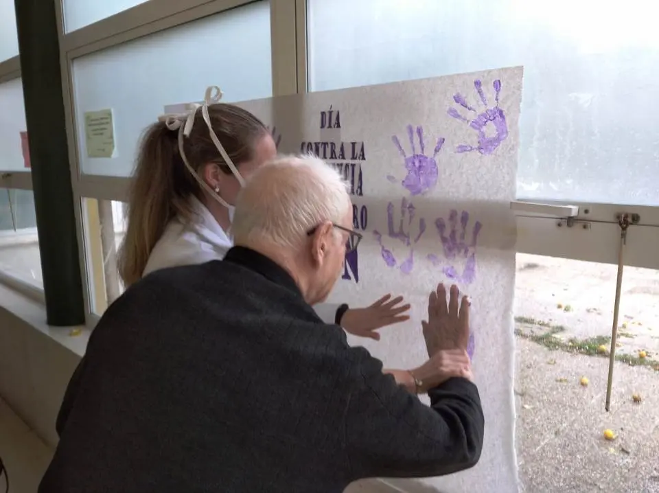 Actividad Igualdad en la tercera Edad. Programa de Igualdad Incluyel-as. Diputaci&oacute;n de C&aacute;ceres. (17)