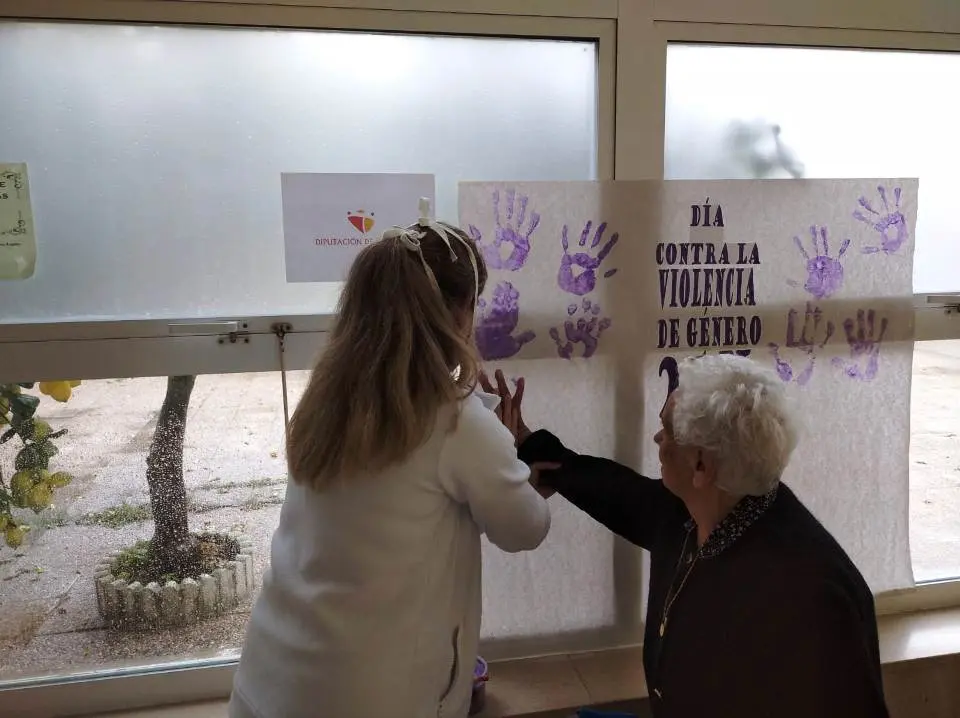 Actividad Igualdad en la tercera Edad. Programa de Igualdad Incluyel-as. Diputaci&oacute;n de C&aacute;ceres. (18)