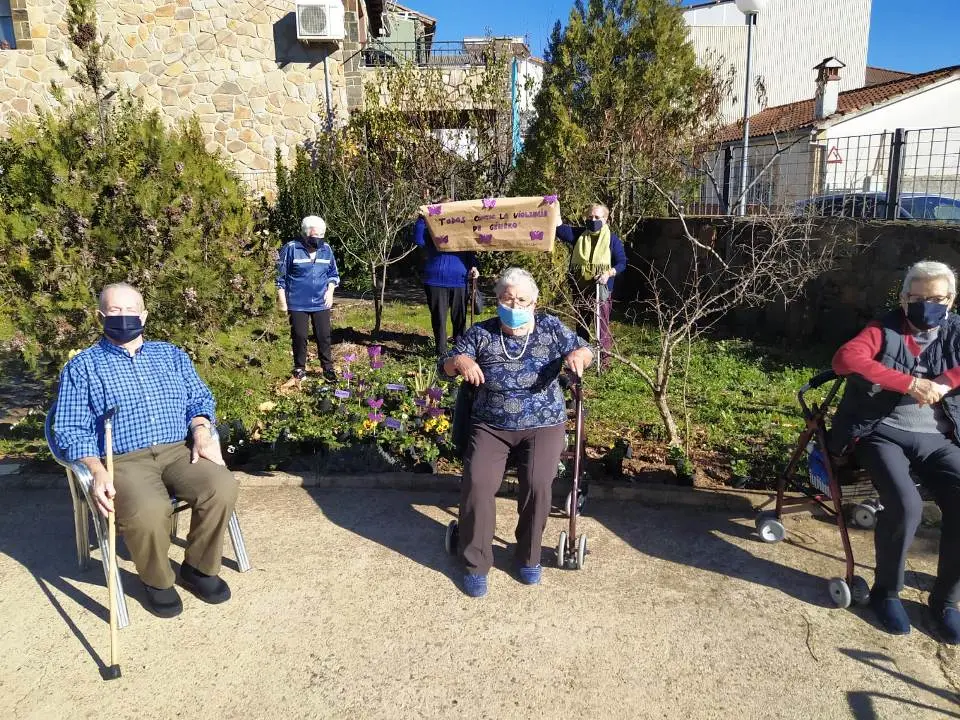Actividad de Igualdad en la tercera edad. Programa de Igualdad Incluyel-as. Diputaci&oacute;n de C&aacute;ceres. (8)