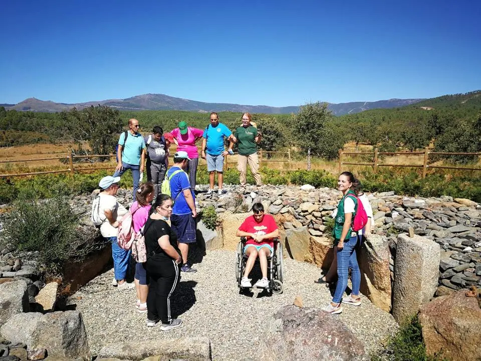 Dolmen de Pedrocasta&ntilde;o en Hern&aacute;n P&eacute;rez  (2)